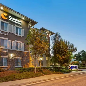 Comfort Inn&suites Near Airport Hotel Ontario
