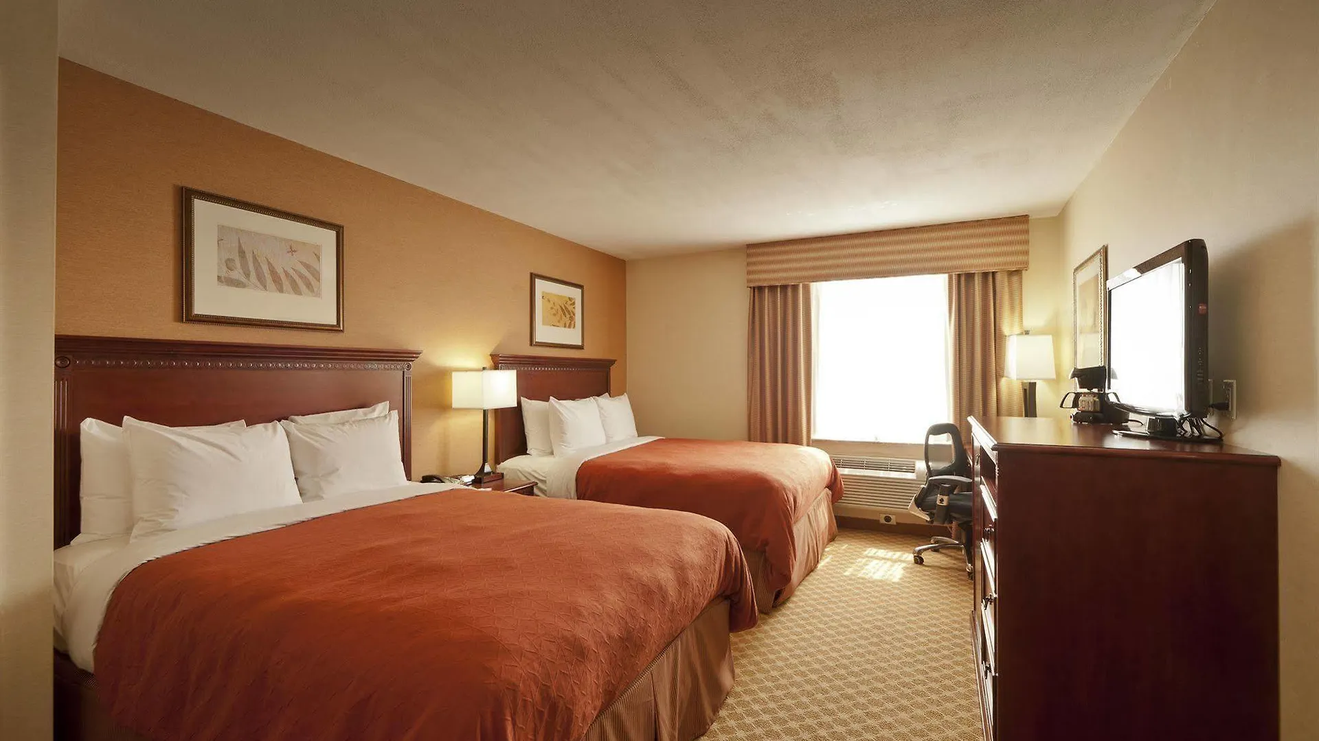 Queens County Inn And Suites New York 3*,