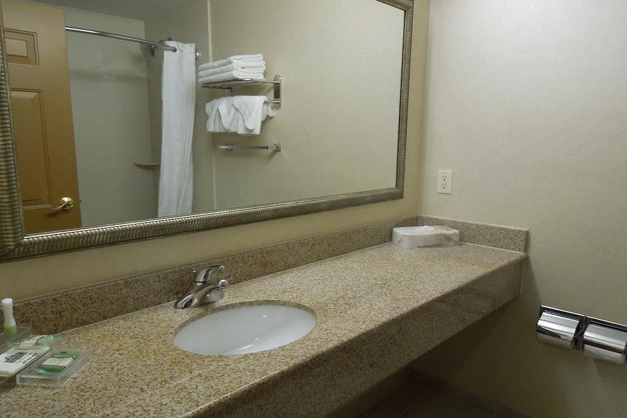 Queens County Inn And Suites New York Hotell